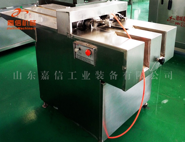 香腸(cháng)紮線機(jī)